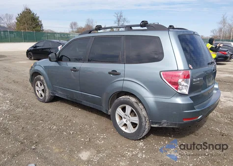 2010 Subaru Forester 2.5X z USA, uszkodzony, nr VIN JF2SH6BC9AH781178
